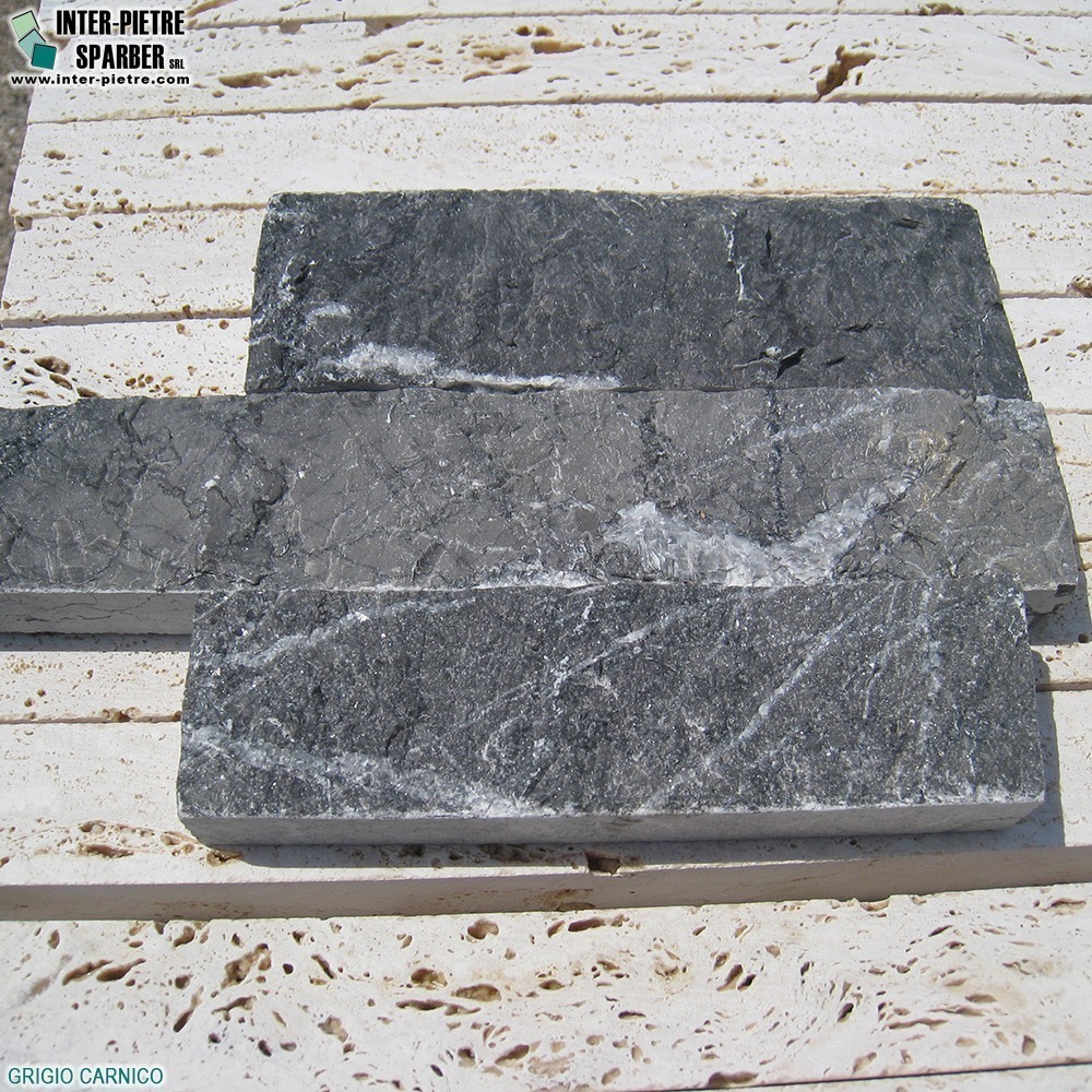 Riemchen Grigio Carnico