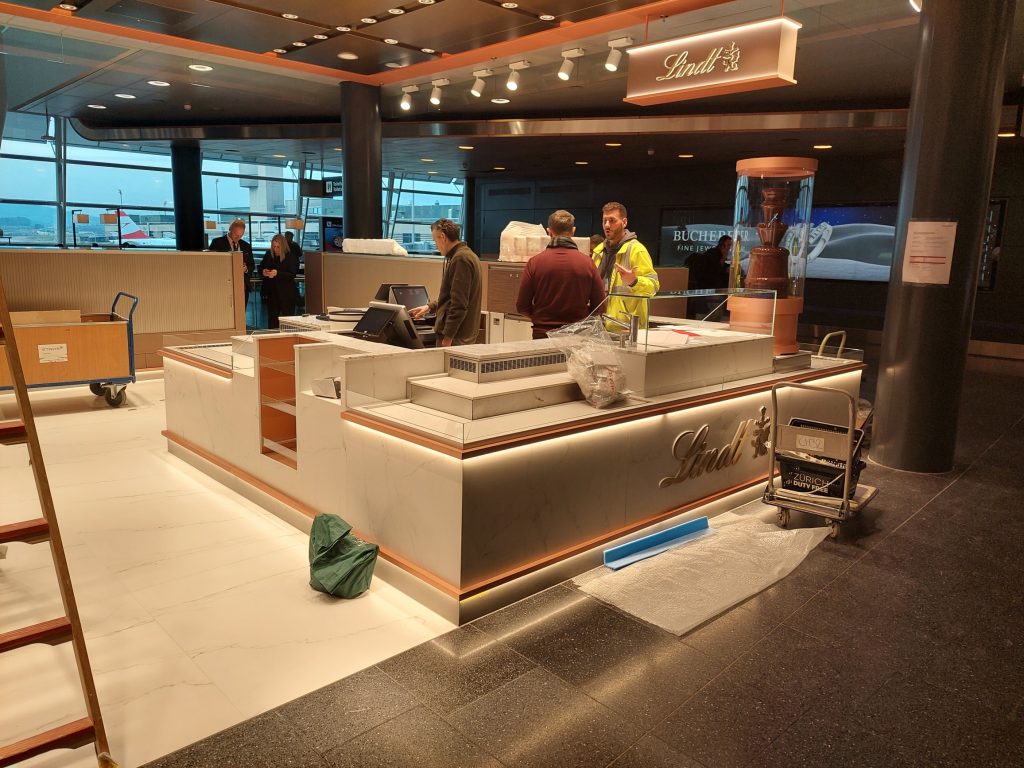 Bianco Carrara Lindt Flughafen Zürich 3