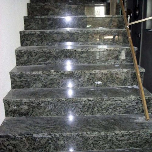 Olive Green Treppe